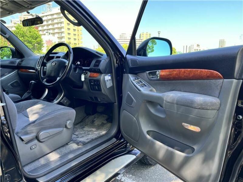 LAND CRUISER PRADO-16