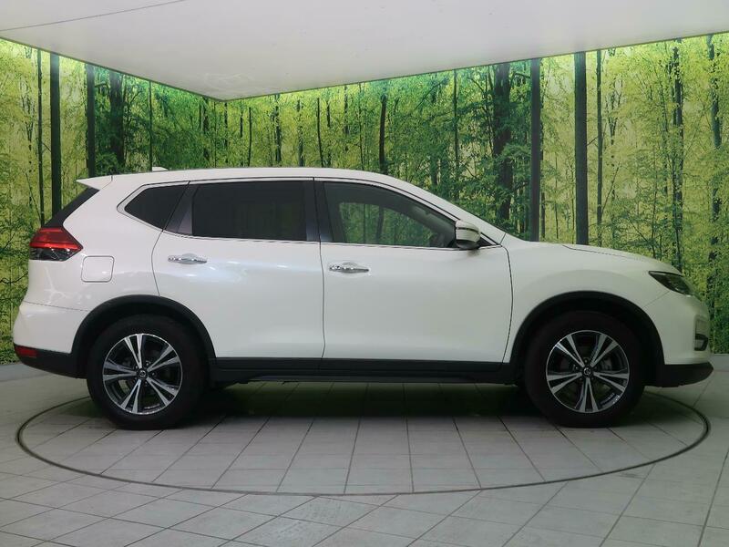 X-TRAIL