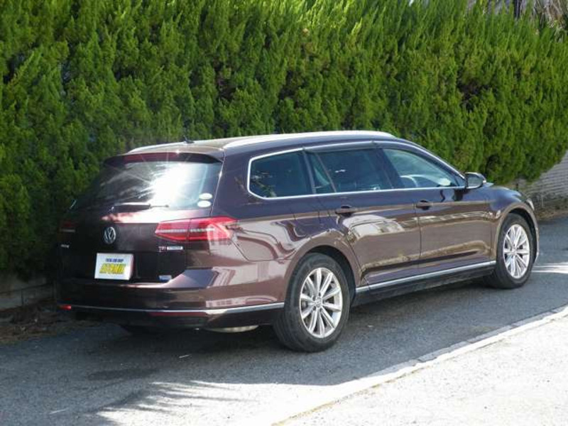 PASSAT VARIANT