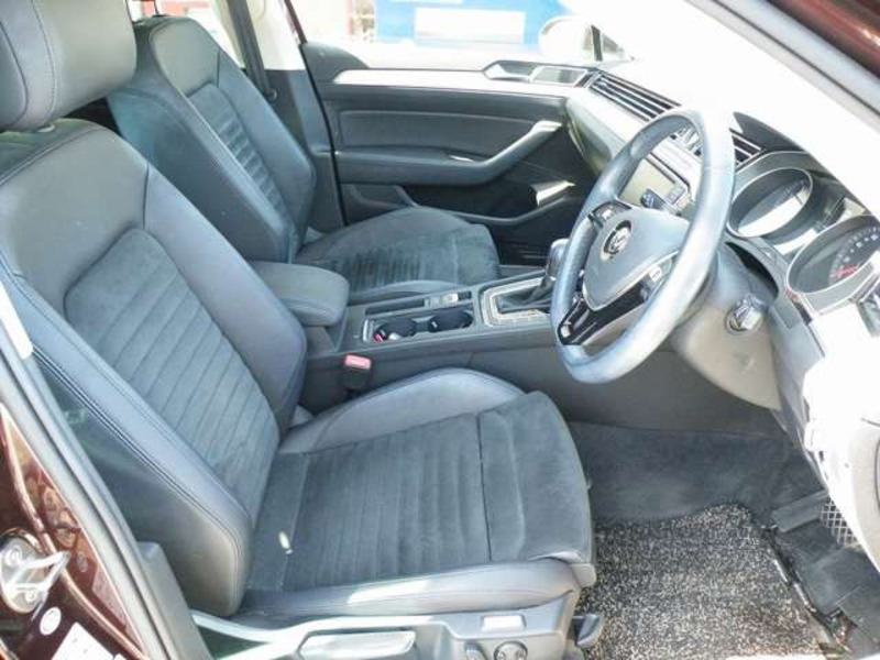 PASSAT VARIANT