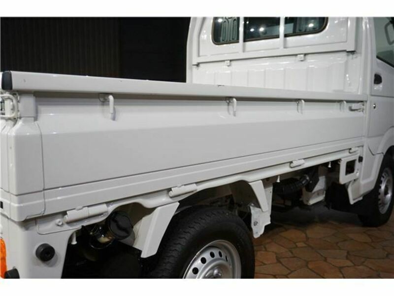 CLIPPER TRUCK