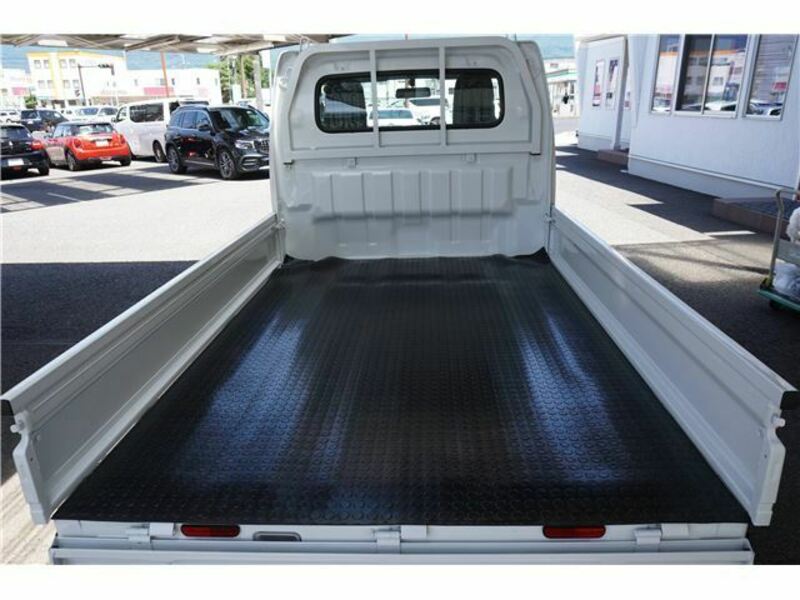 CLIPPER TRUCK