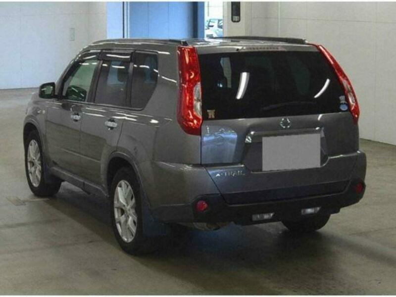 X-TRAIL-1