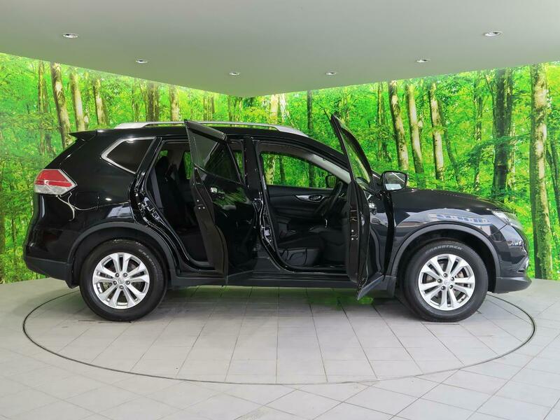 X-TRAIL-42