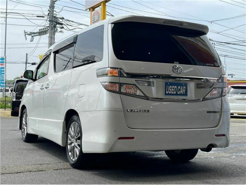 VELLFIRE-12