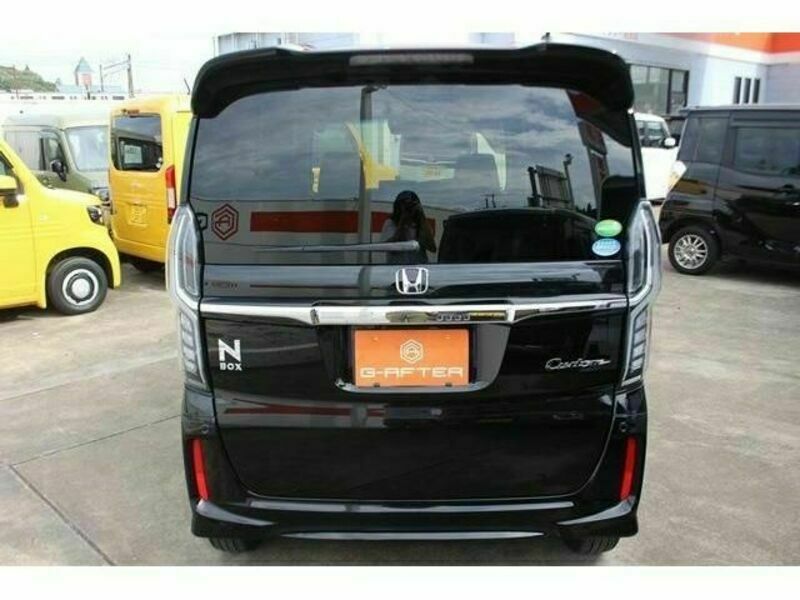 N BOX CUSTOM