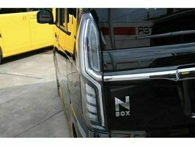 N BOX CUSTOM
