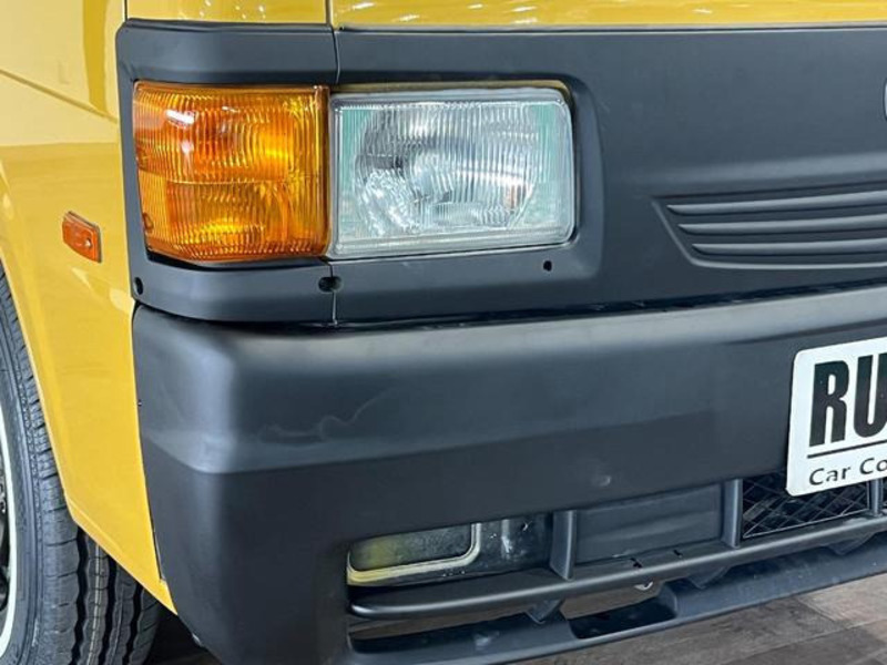 BONGO BRAWNY VAN