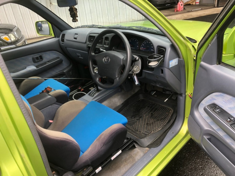 HILUX
