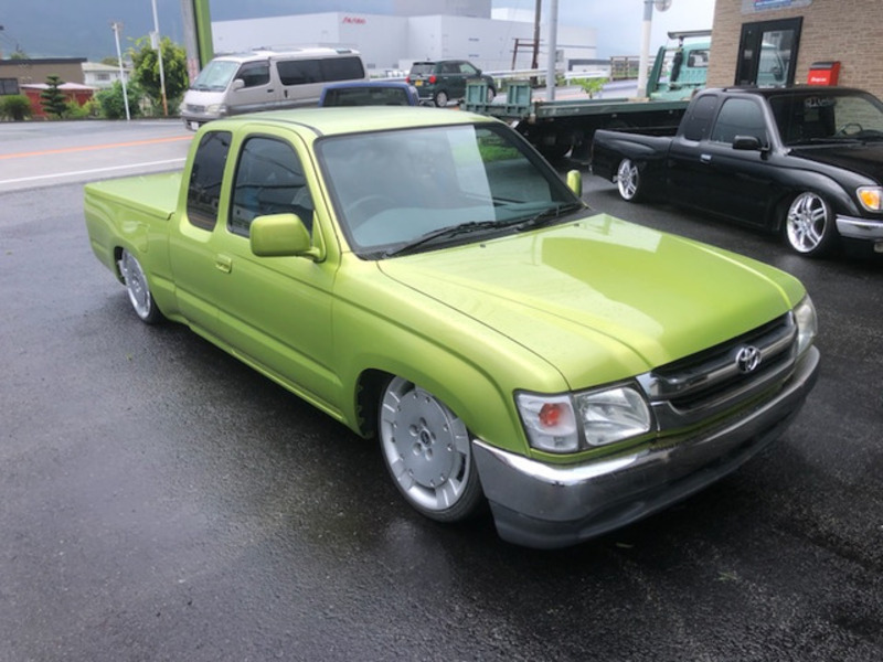 HILUX