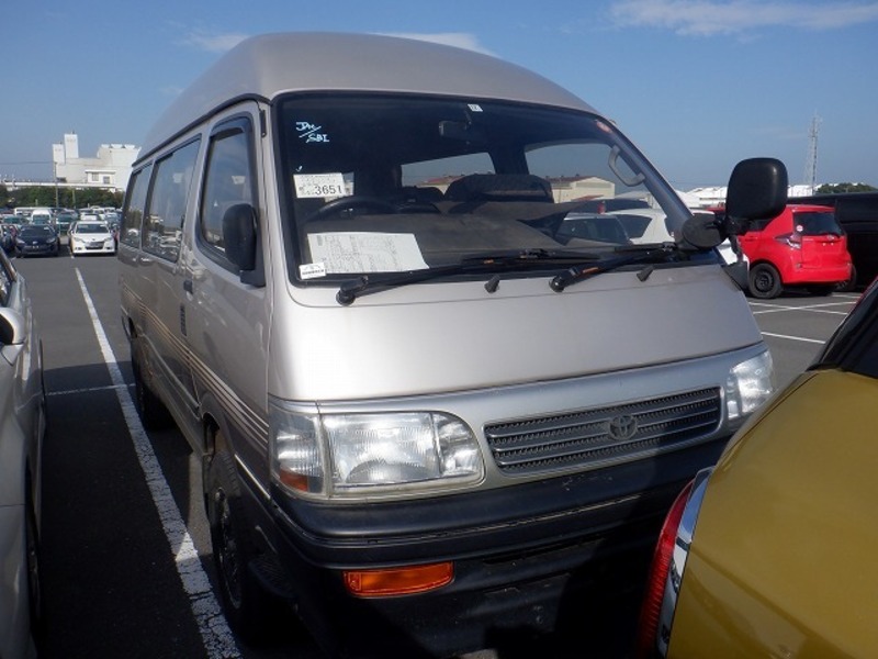 HIACE WAGON-1