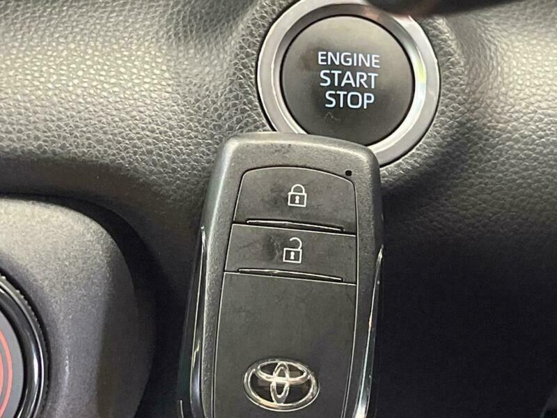 YARIS-38