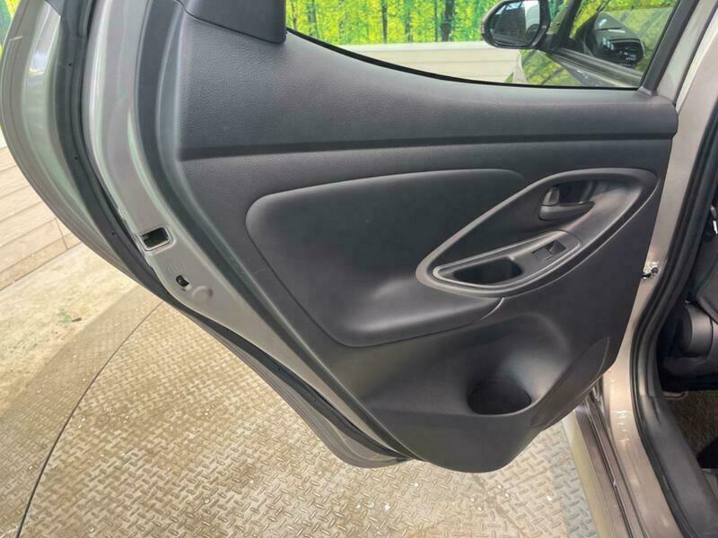YARIS-61