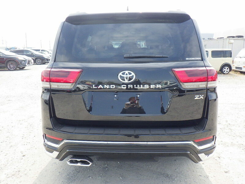 LAND CRUISER