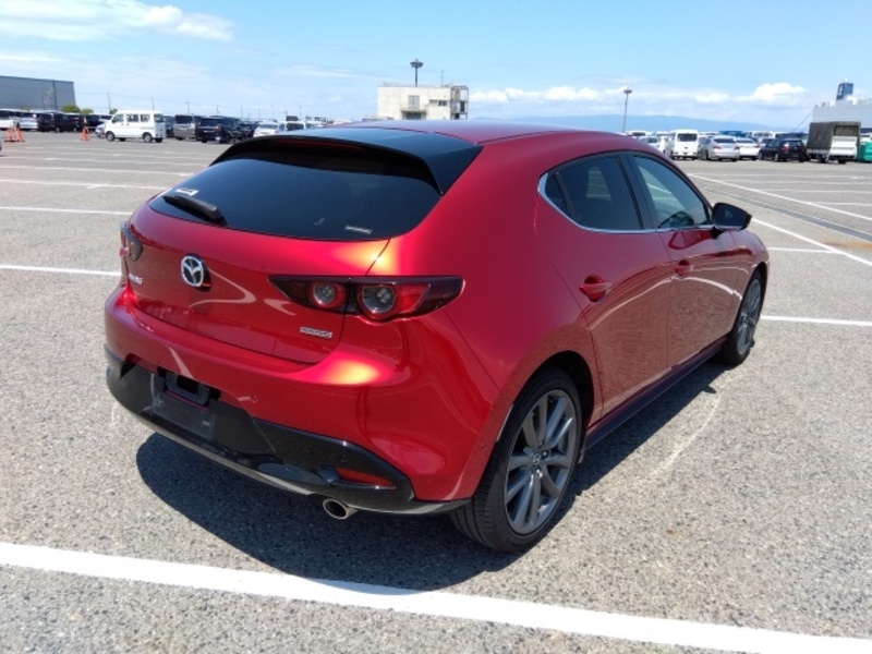 MAZDA3 Fastback