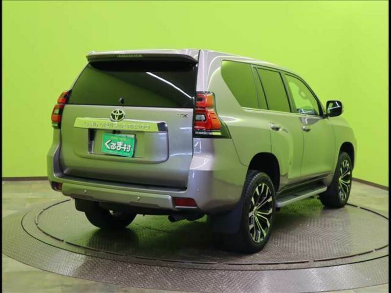 LAND CRUISER PRADO-1