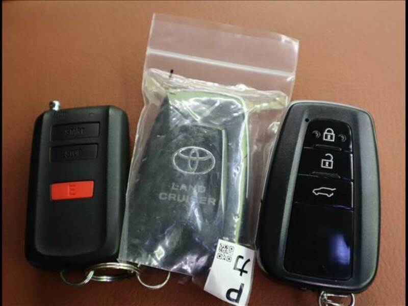 LAND CRUISER PRADO-18