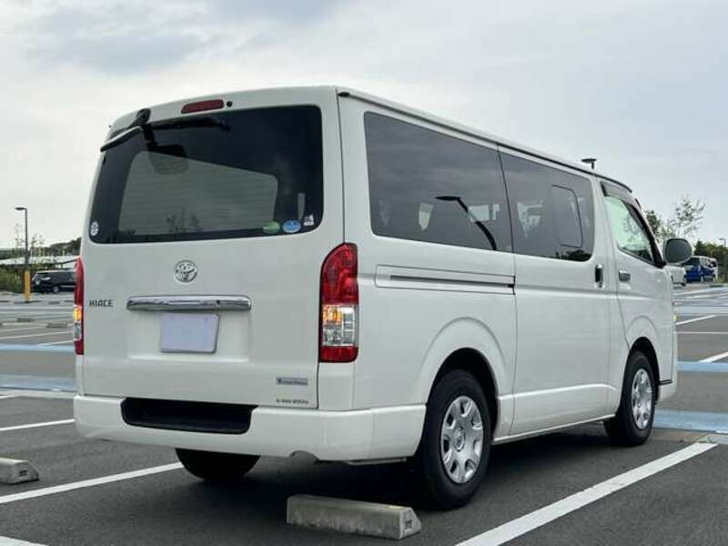 HIACE VAN