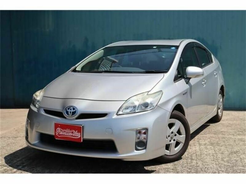 TOYOTA　PRIUS