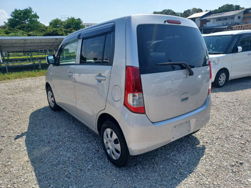 WAGON R
