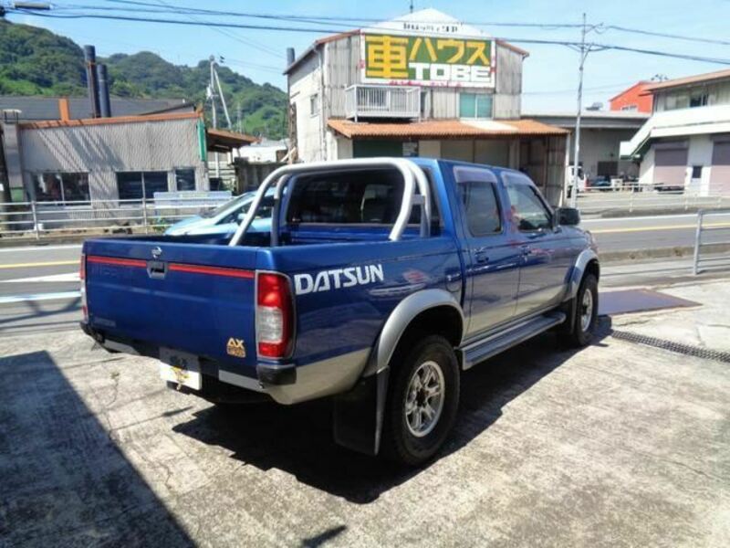 DATSUN PICKUP