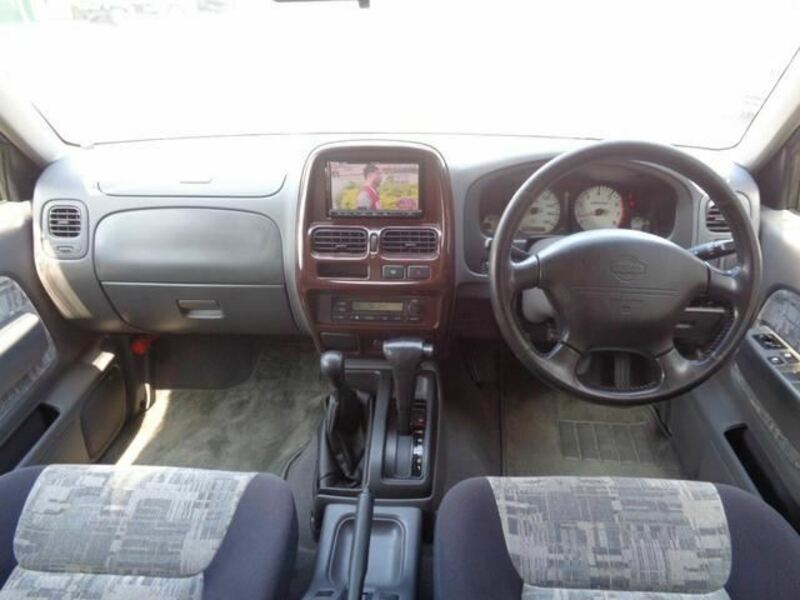 DATSUN PICKUP