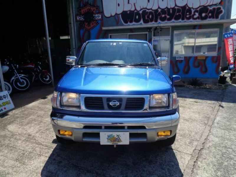 DATSUN PICKUP