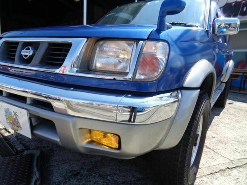 DATSUN PICKUP