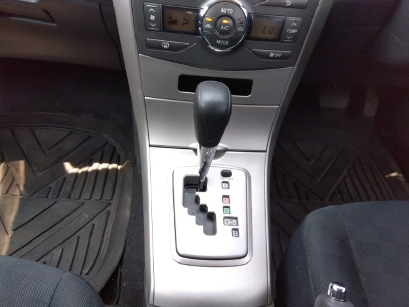COROLLA FIELDER