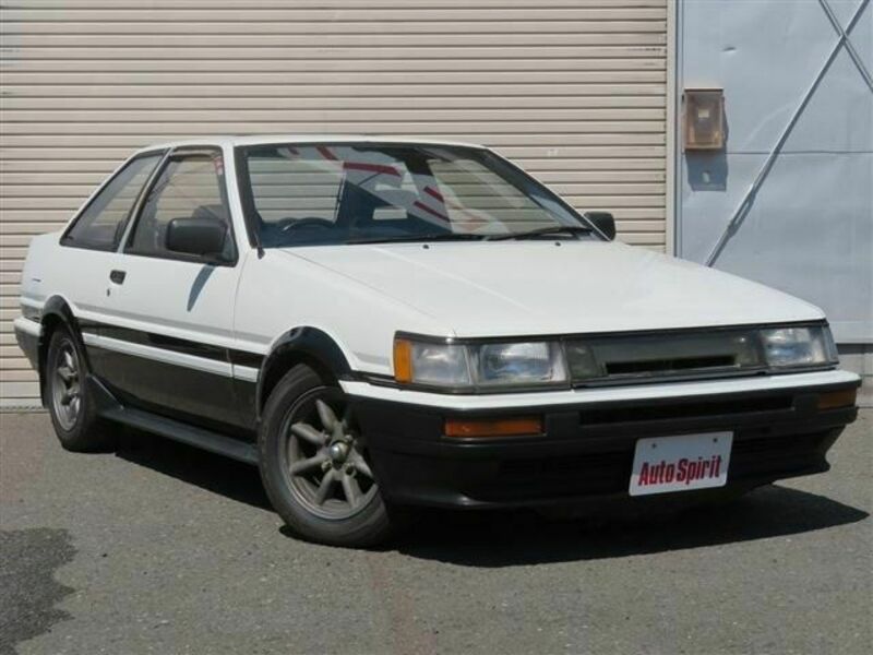 COROLLA LEVIN