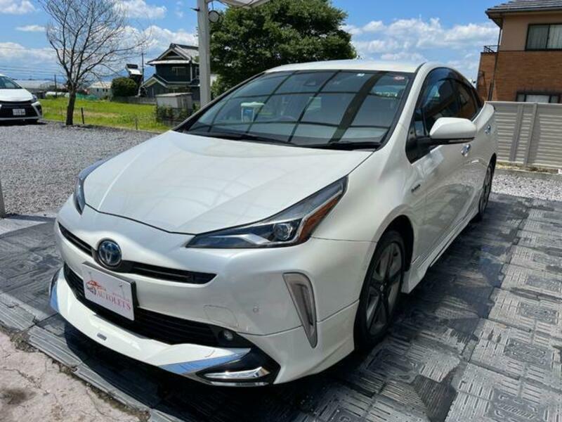 Used 2019 TOYOTA PRIUS ZVW55 | SBI Motor Japan