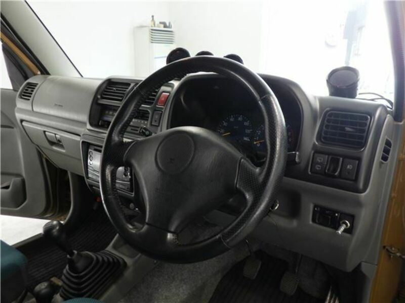 JIMNY-18