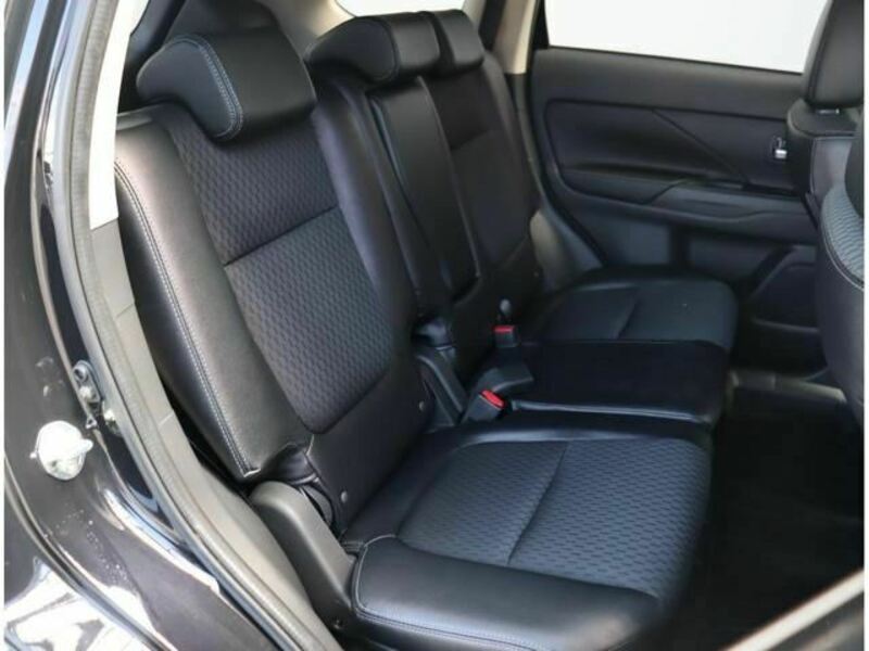 OUTLANDER PHEV