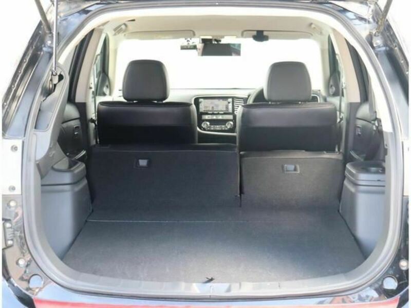 OUTLANDER PHEV