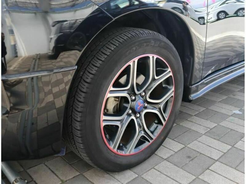 OUTLANDER PHEV