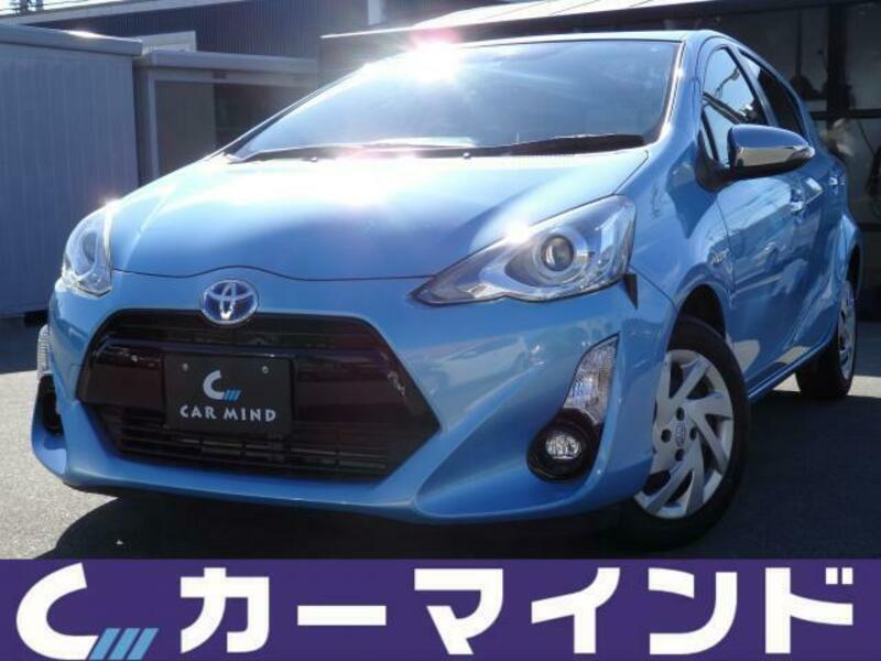 TOYOTA　AQUA