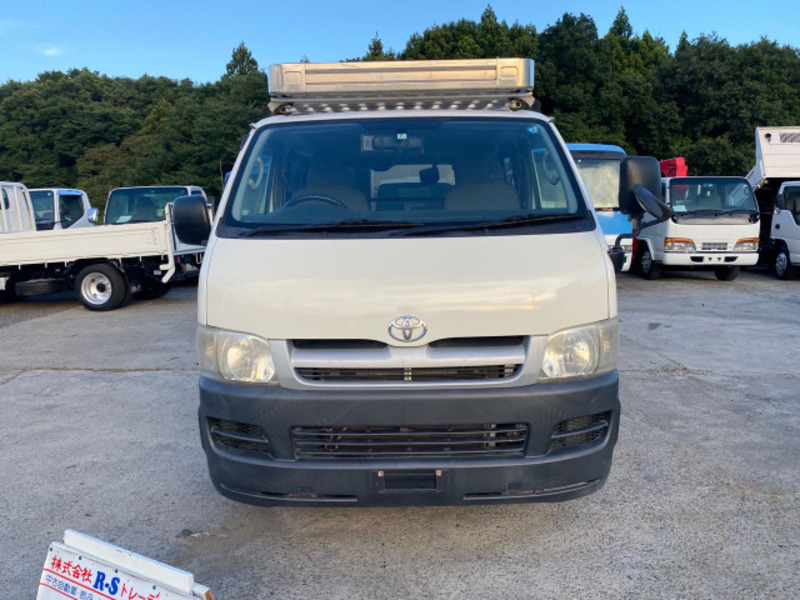 HIACE VAN-11