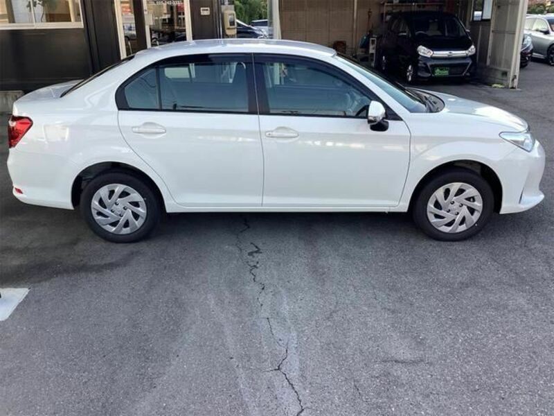 COROLLA AXIO