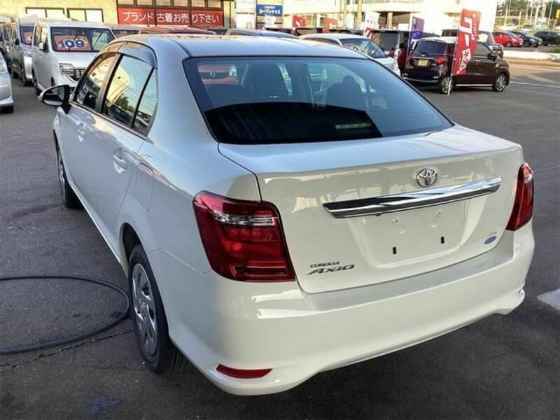 COROLLA AXIO