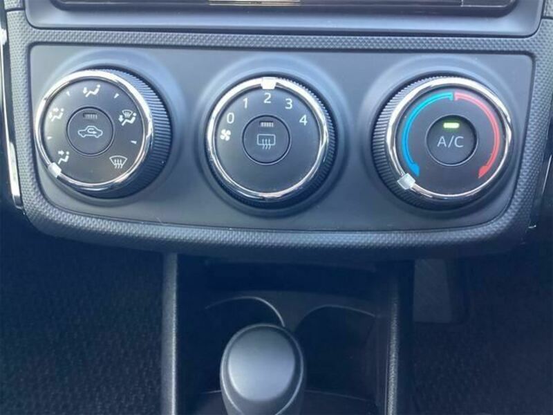 COROLLA AXIO