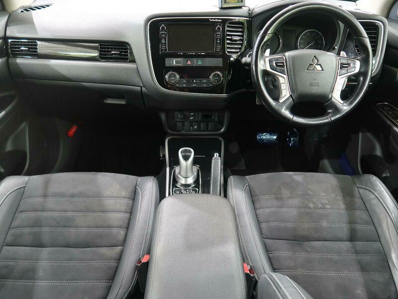 OUTLANDER PHEV