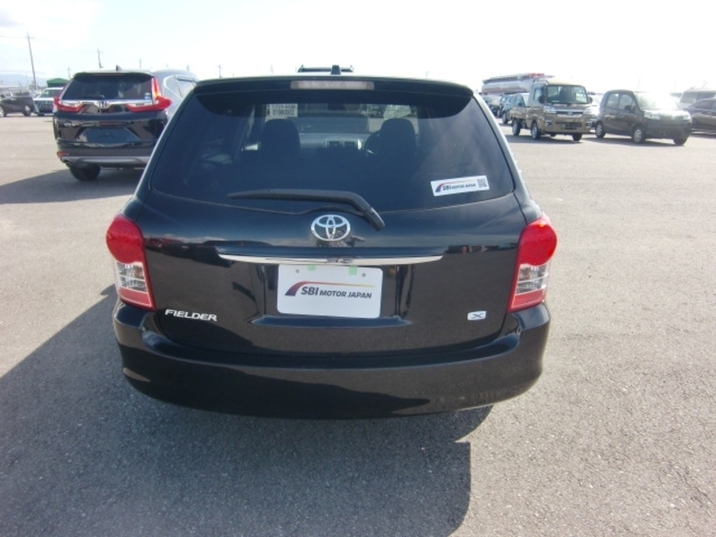 COROLLA FIELDER