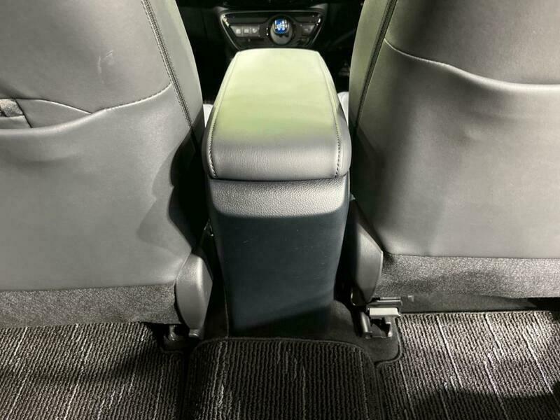 PRIUS-41