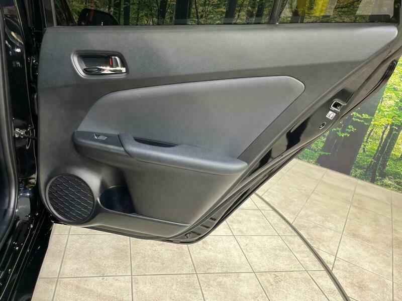 PRIUS-12