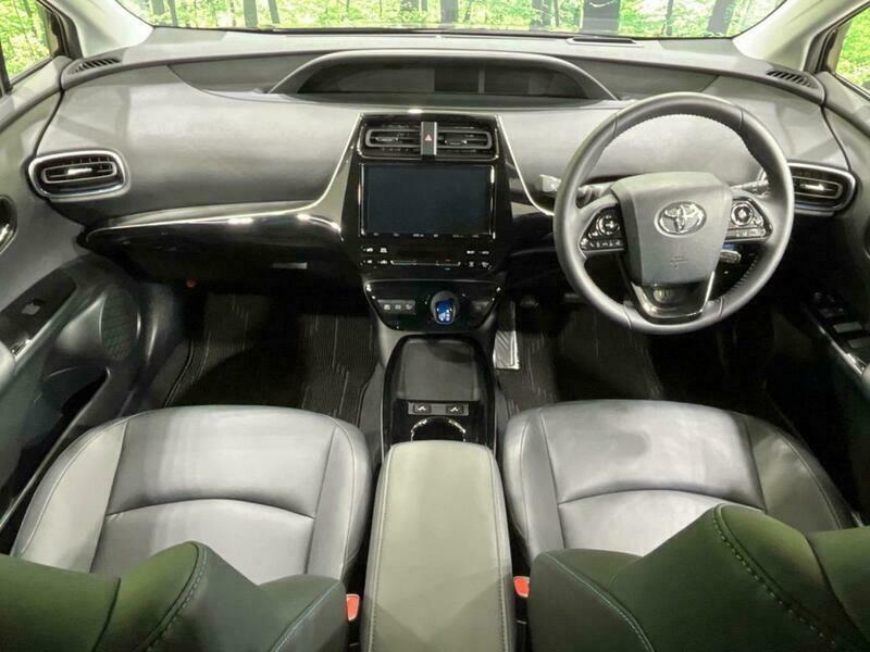 PRIUS-82