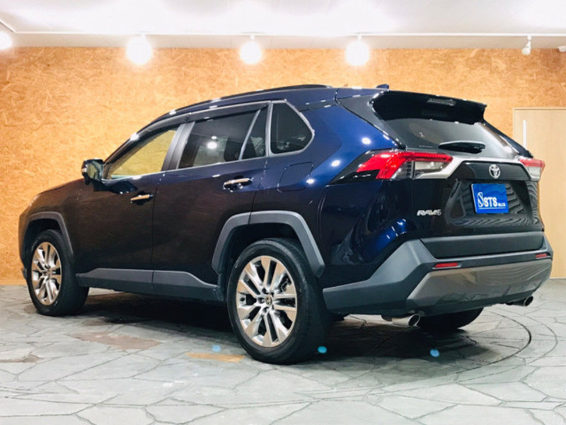 RAV4