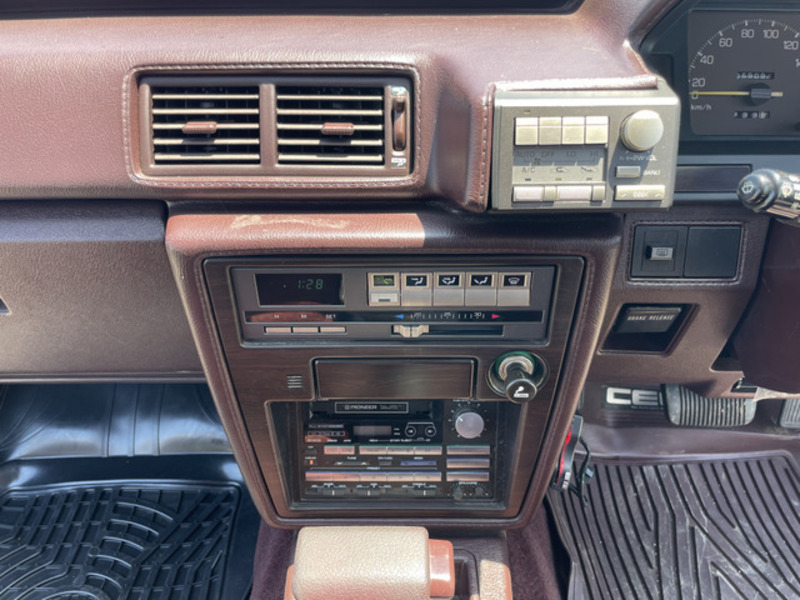 Used 1986 TOYOTA MARK II GX71 | SBI Motor Japan