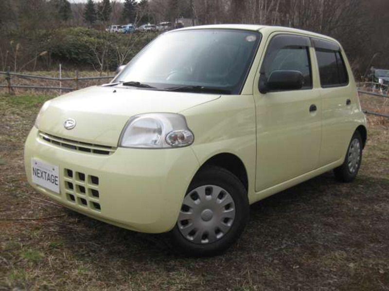 DAIHATSU　ESSE