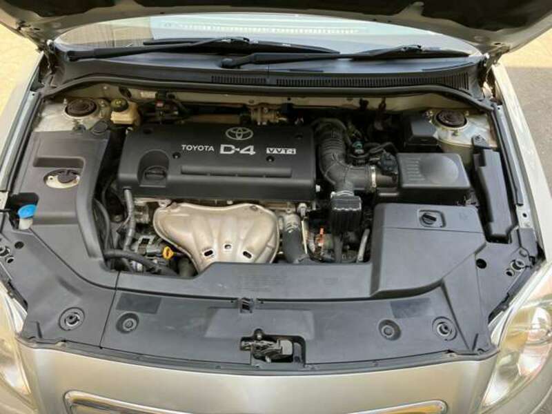 AVENSIS WAGON-9