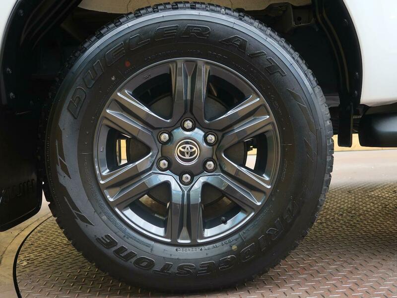 HILUX